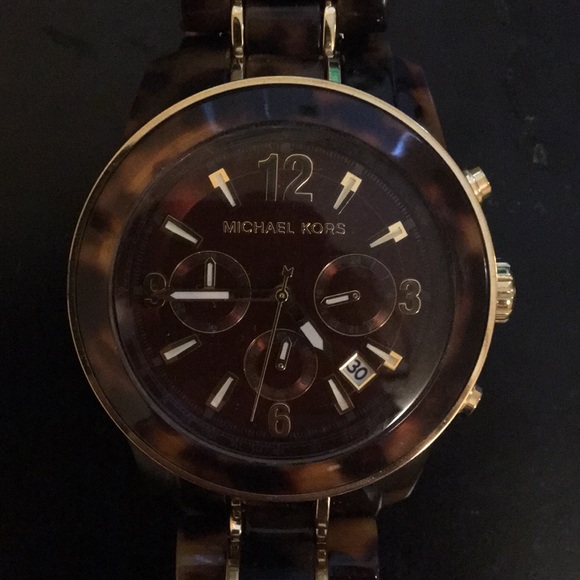 Michael Kors Tortoiseshell Women's Mk5805 Watch - Picture 3 of 4